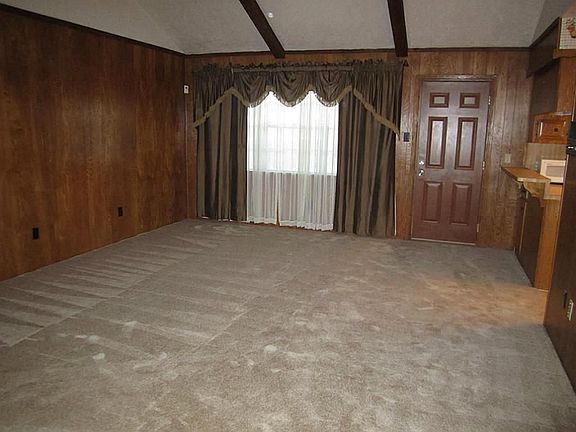3rd image of 6902 Escondido Dr