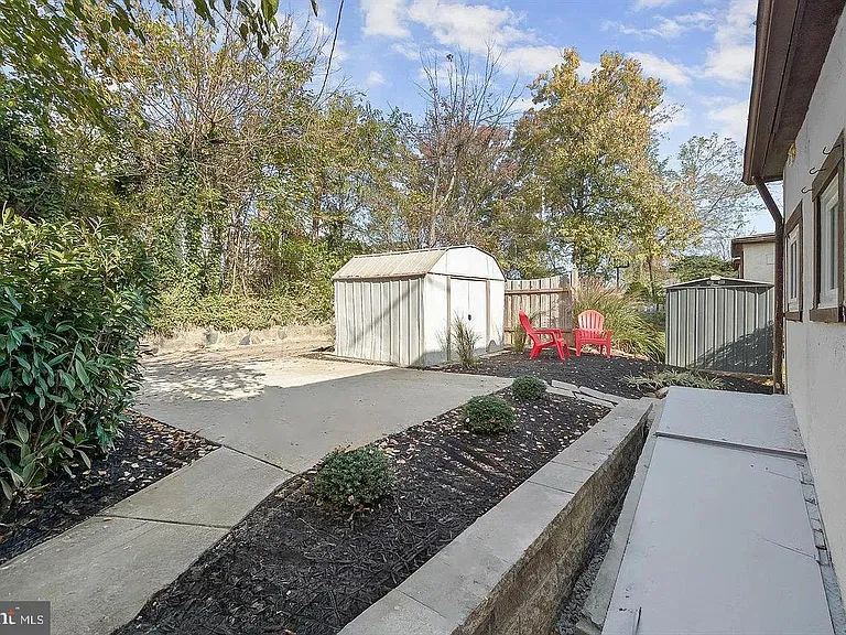 614 Stamford Rd — Photo 22