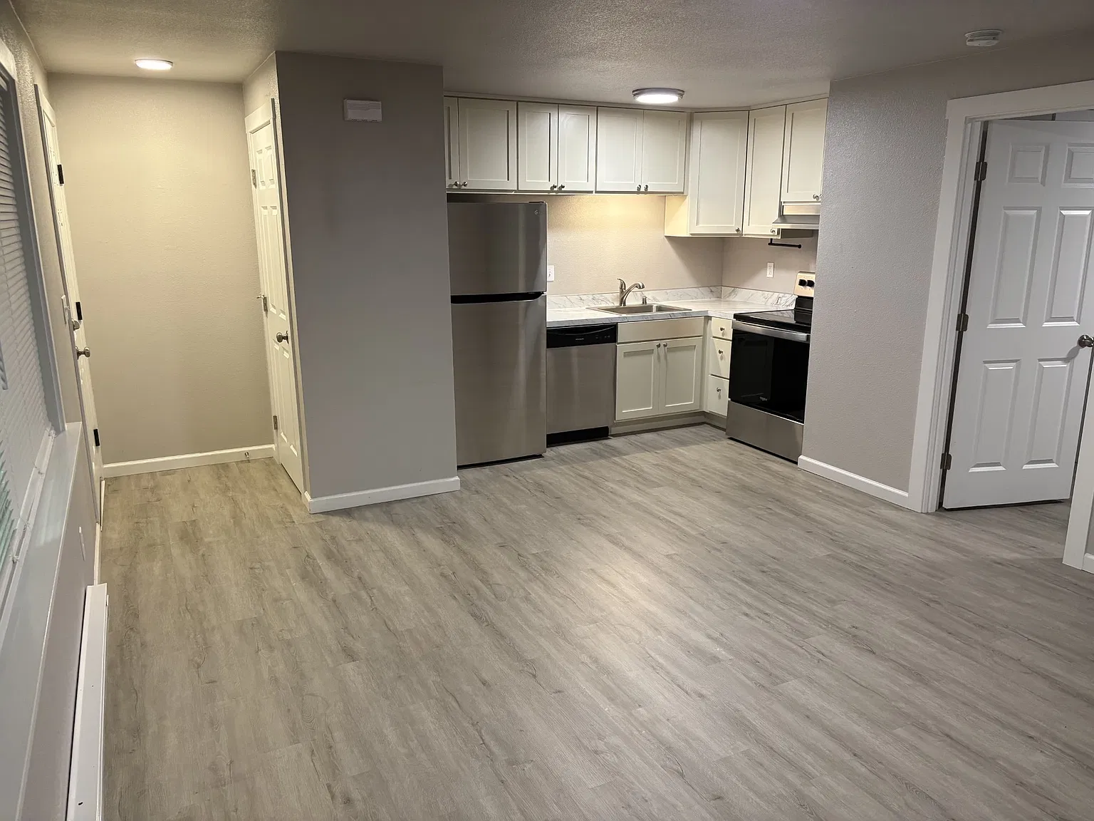 1 bed, 490 sqft, $1,305 — Photo 1