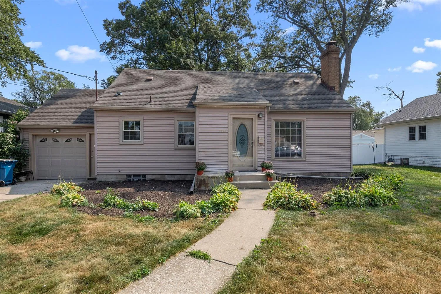 2628 Lincoln Ave photo 1