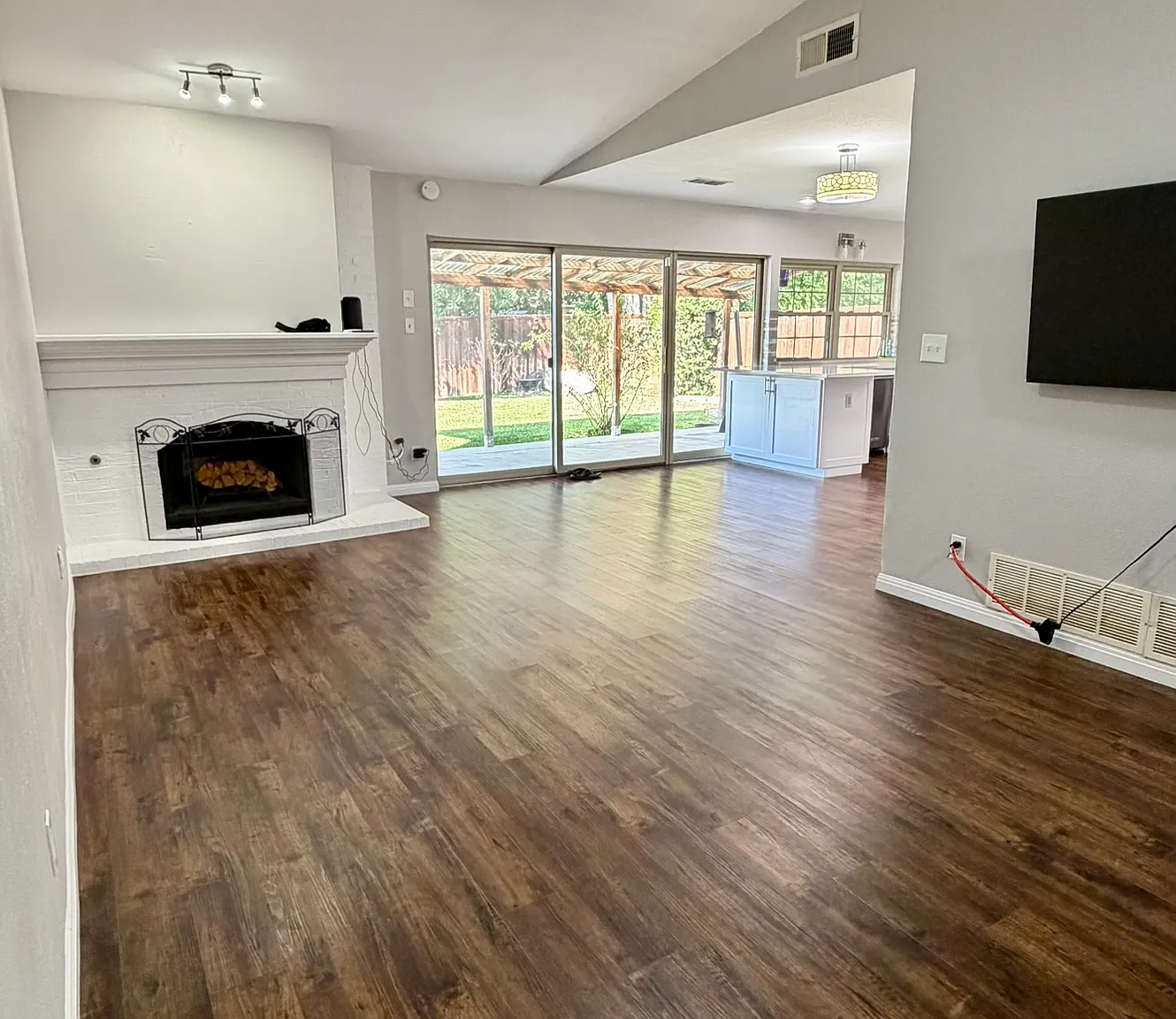 3 bed, 1736 sqft, $2,800 — Photo 4