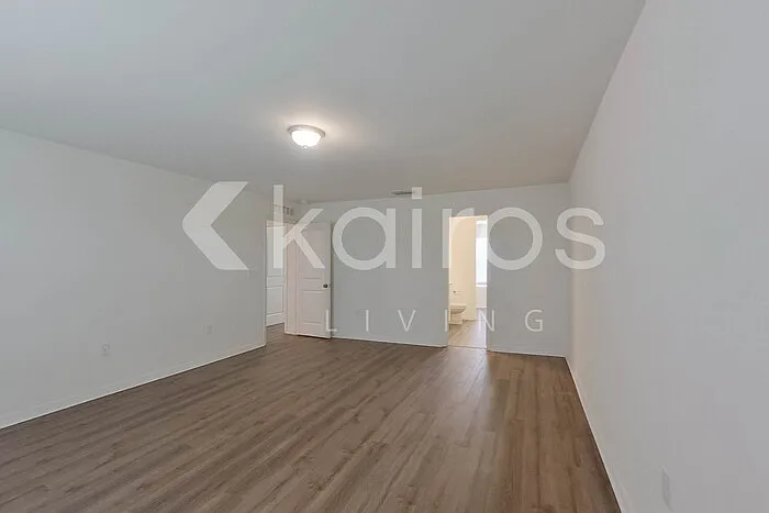 18268 Wintergarden Ave — Photo 12