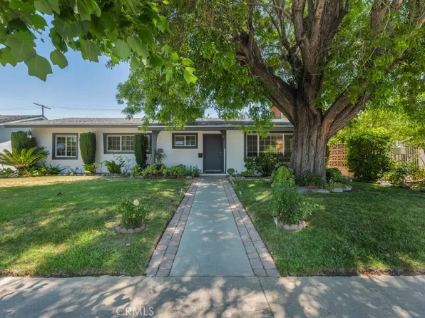 23350 Vanowen St, West Hills, CA 91307