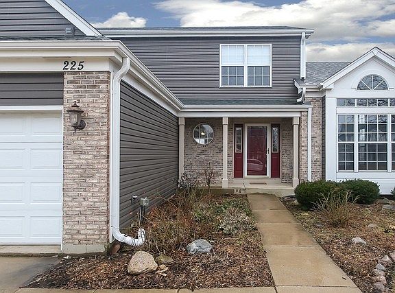 2nd image of 225 W Harvard Cir