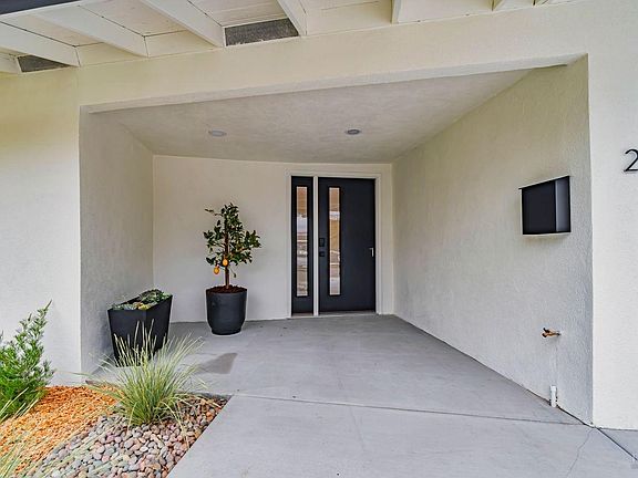 3rd image of 2 Erin Drive