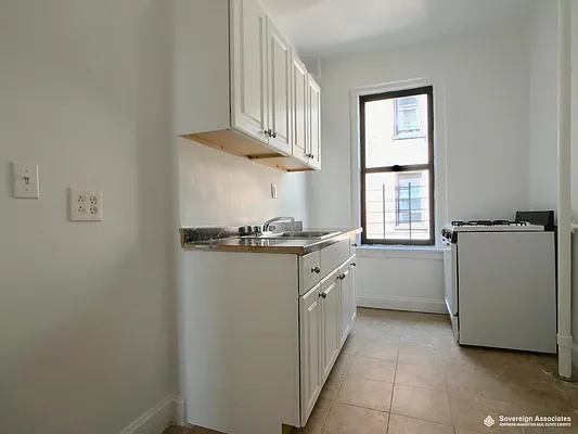 Rented by Sovereign Associates | media 5