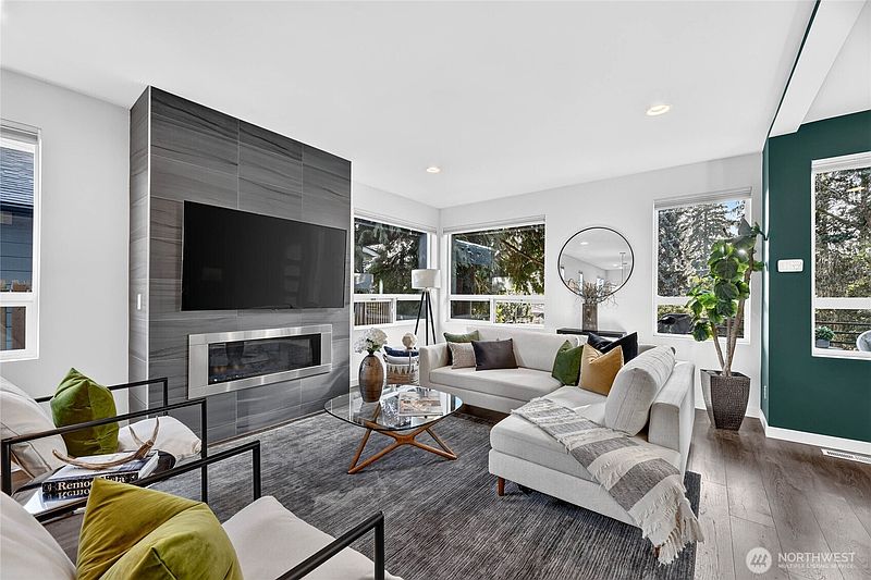4th image of 7707 18th Avenue SW