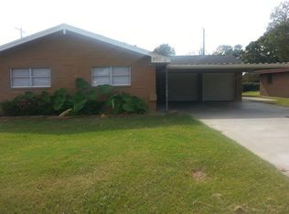 907 N 31st St, Nederland, TX 77627