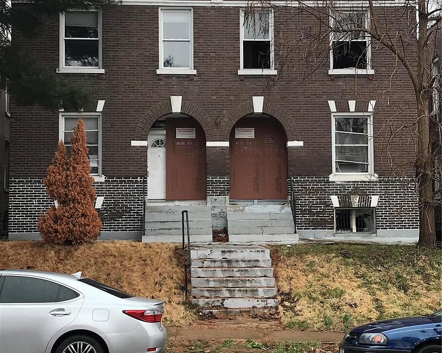 1st image of 3456 Giles Ave