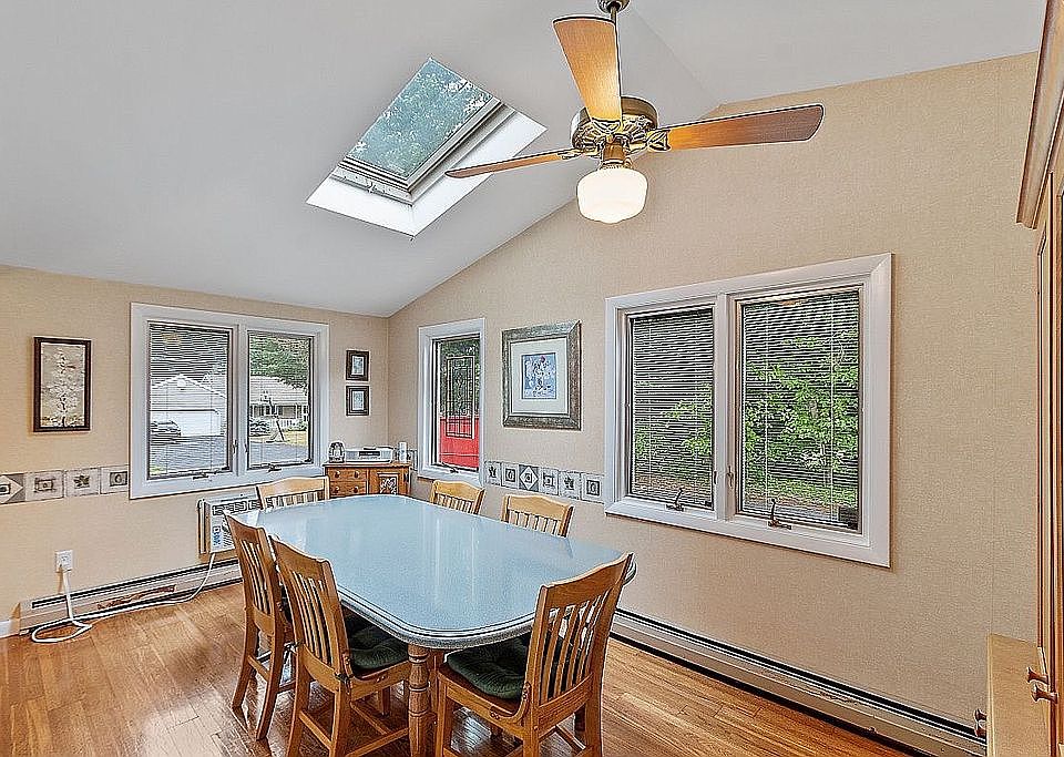 1st image of 715 Wells Ave