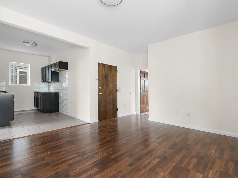 815 Kennedy Blvd #1 — Photo 5