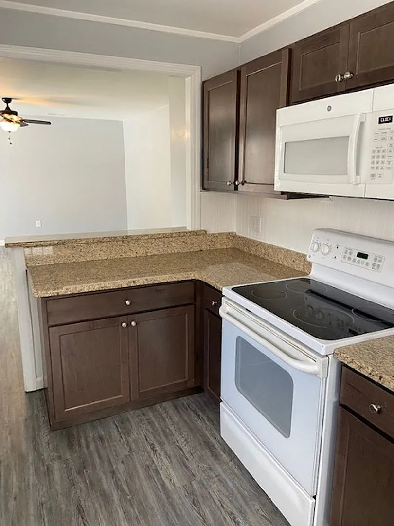 Recently updated Downtown Chelsea Ranch — Photo 3