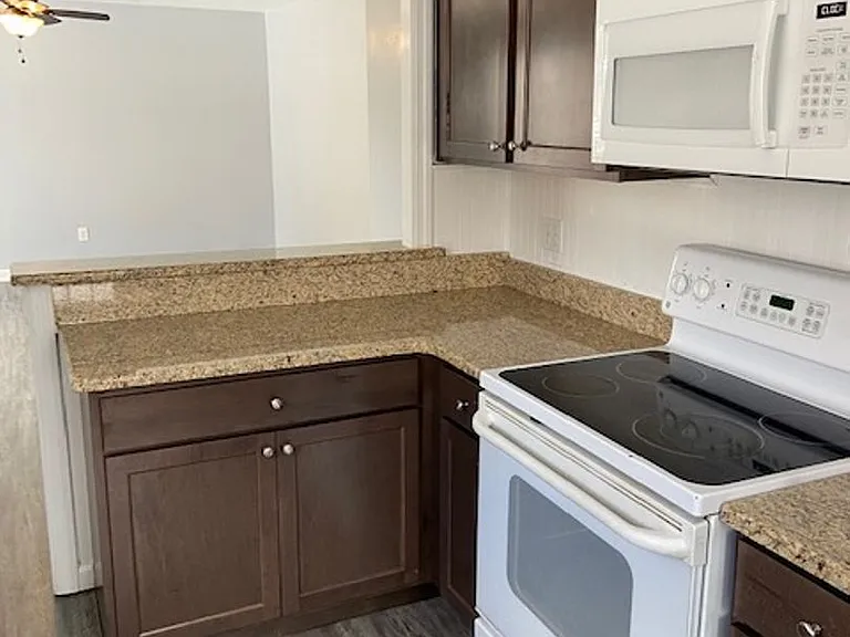 510 Lane St — Photo 3