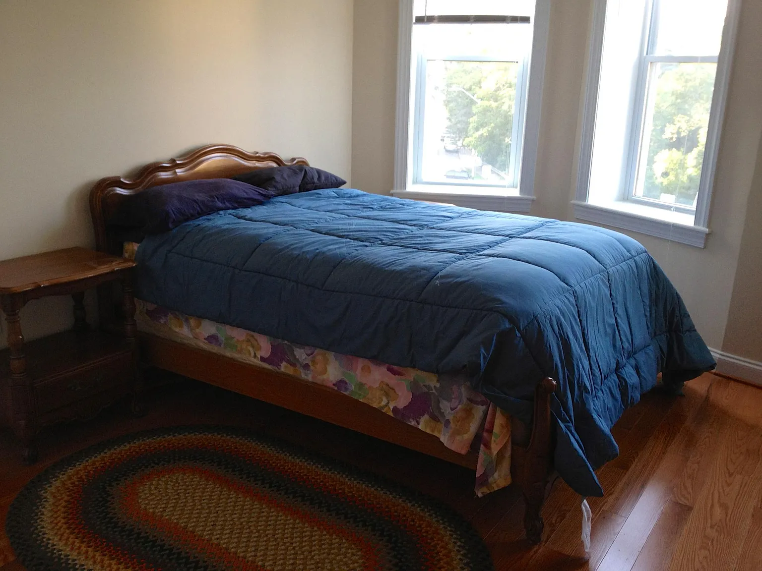 4 bed, 200 sqft, $700 — Photo 4