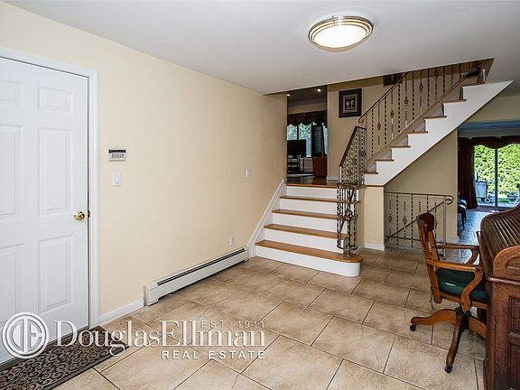 4th image of 3088 Judith Dr