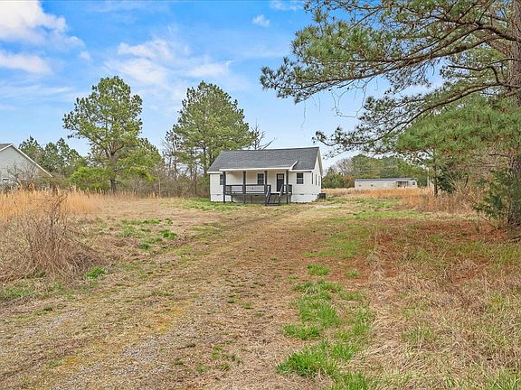 2nd image of 140 Wallace Town Rd