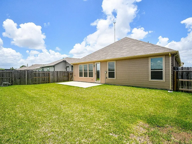 3043 Kastania Ln — Photo 30