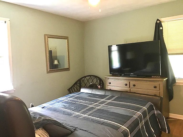 1904 Holly Hill Dr — Photo 11