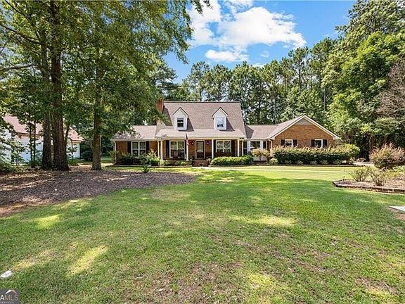 3rd image of 306 Ashford Pl