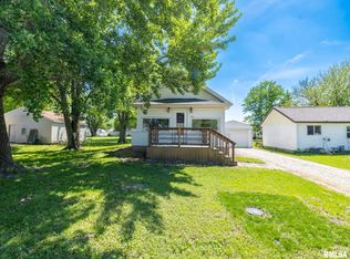 105 W Oakley St, Glasford, IL 61533