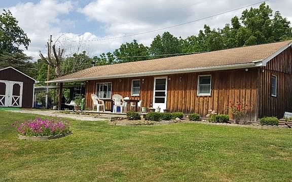 2nd image of 108 Carp Ln