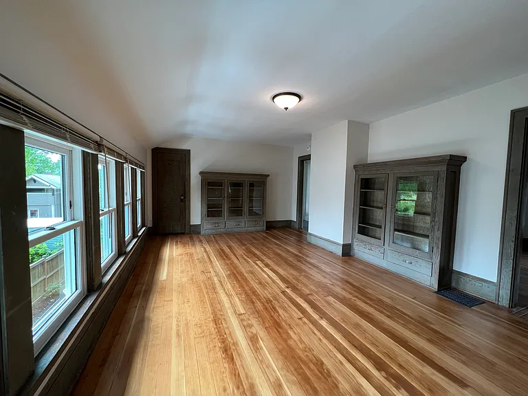 2537 SE 33rd Pl — Photo 7