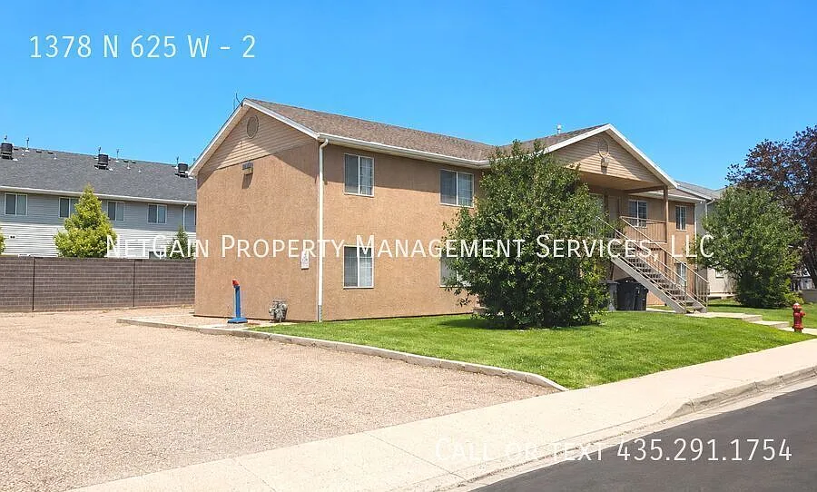 4 Bedroom 2 Bath Apartment — Photo 2