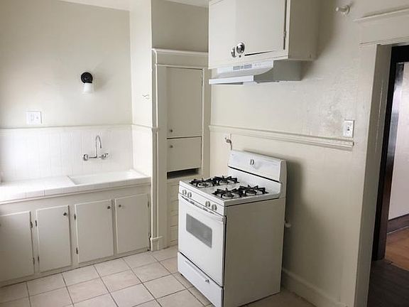 4th image of 2002 1st Ave APT 5