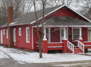 330 N 7th St, Chariton, IA 50049
