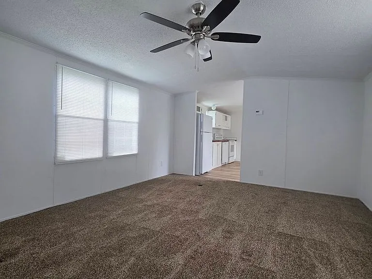 1018 Jacks Dr — Photo 11