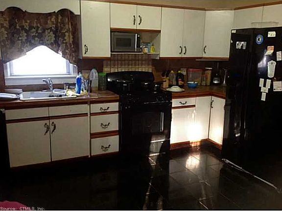 2nd image of 11 Lettney Pl