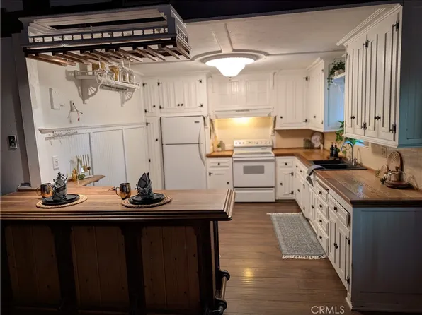 767 Big Oak Rd, Crestline, CA 92325
