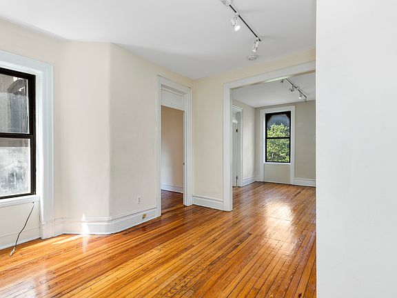 4th image of 332 E 67th St APT 18