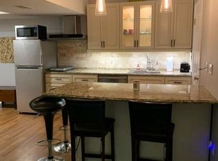 185 Deerfield Ln N, Pleasantville, NY 10570