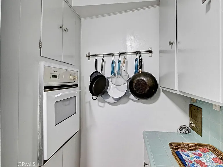 4268 Troost Ave — Photo 9