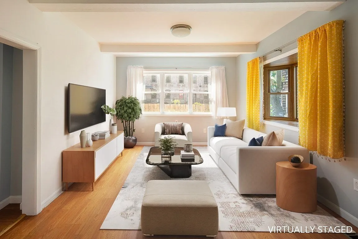 3 bed, 2.0 bath, 1800 sqft, $4,000 — Photo 1