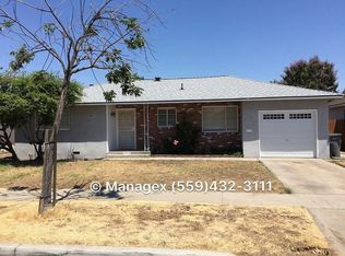 2922 N Wolters Ave, Fresno, CA 93703