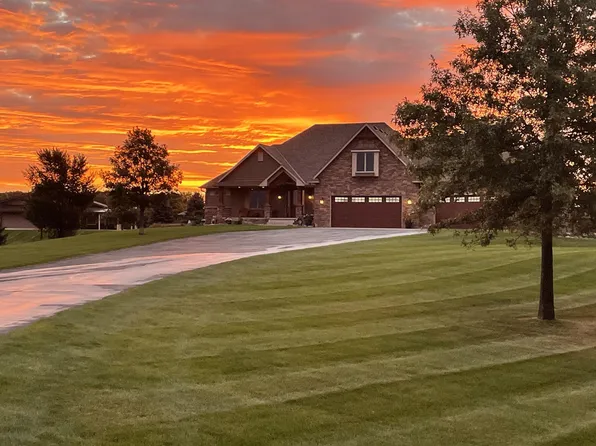 11500 Eagle Creek Ln, Rogers, MN 55374