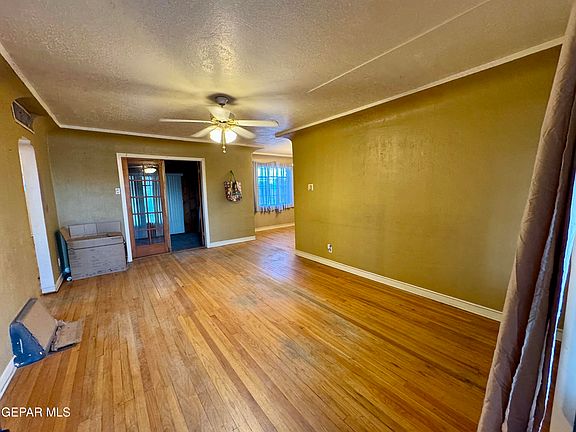 4th image of 3831 Van Buren Ave