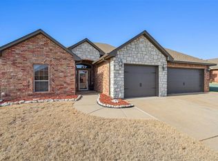 3916 Presidio Dr, Norman, OK 73072