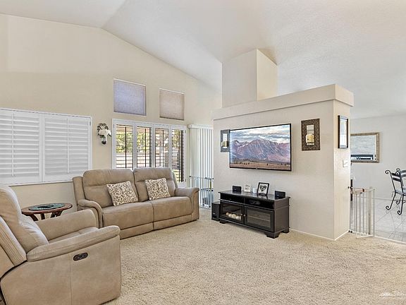 4th image of 2851 Cloverdale Ct