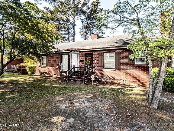 2nd image of 1316 N Oakwood Drive