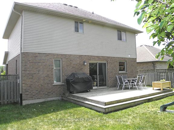 5th image of 95 Deborah Dr