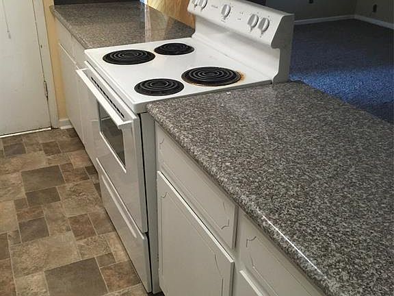5th image of 617 Burlington Dr