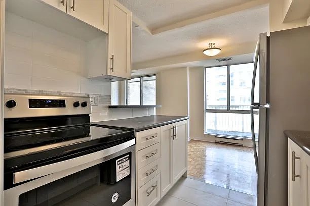 25 Wellesley St W — Photo 33
