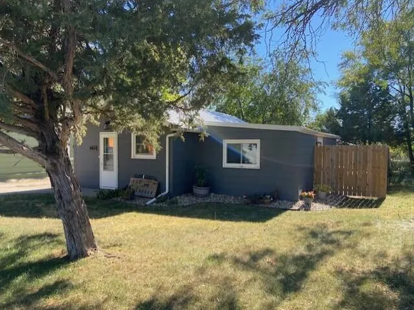 1407 E Park St, Pierre, SD 57501