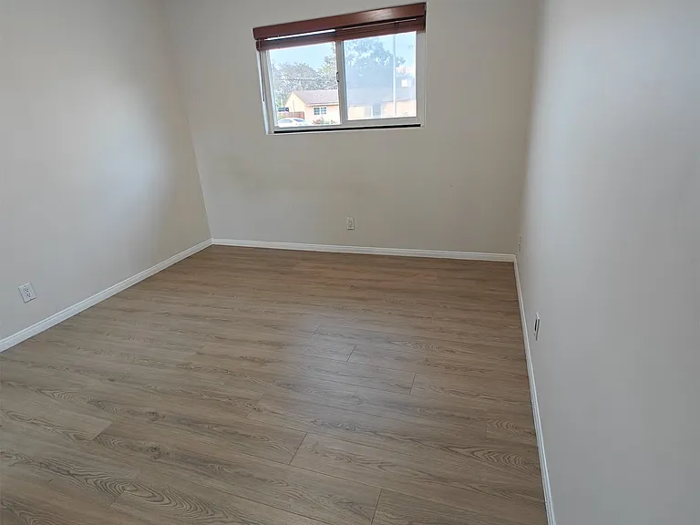 12726 Wilkes Way — Photo 32