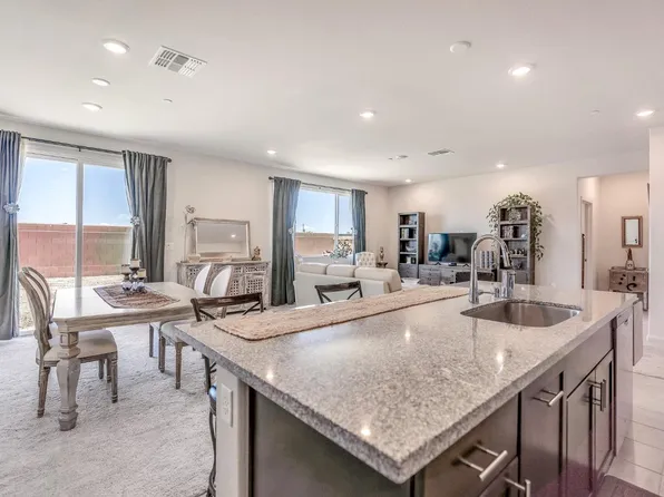 321 Lolly Way, Los Banos, CA 93635