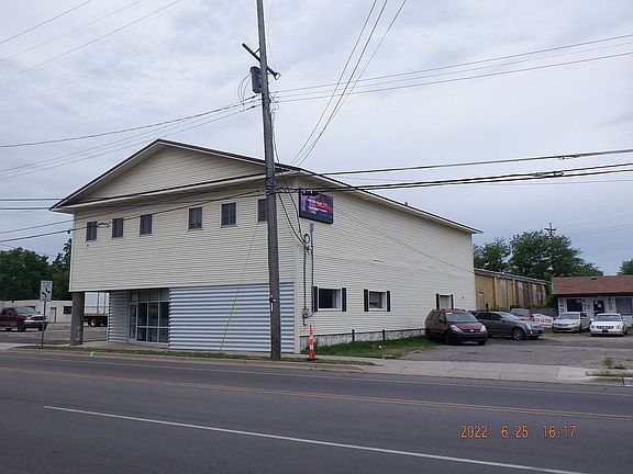 2nd image of 824 Portage St