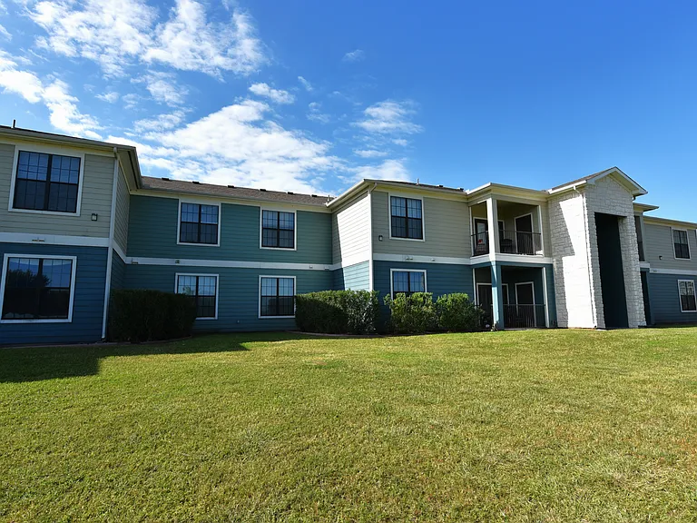 Seaside Landing Apartments — Photo 3